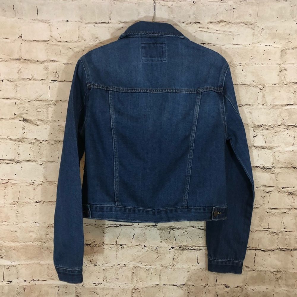 NWOT medium wash jean jacket size small - Picture 6 of 7